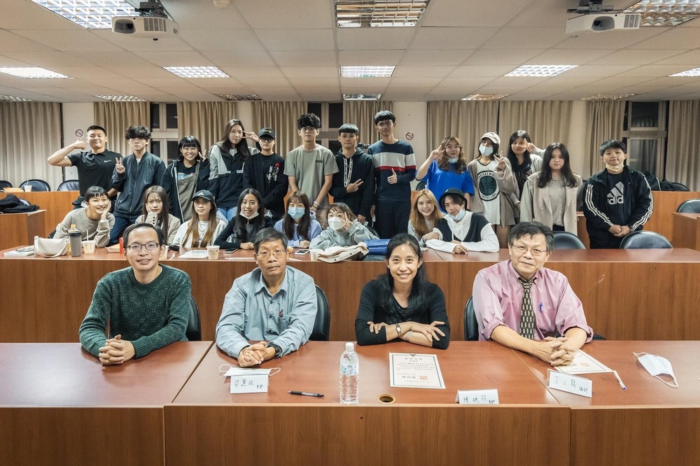 110企業管理個案競賽成果圖片